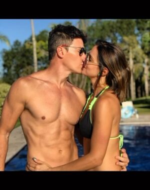 Rodrigo Faro Instagram - Meu grude até eternamente… Será que amor e felicidade viralizam? ❤️ @veraviel #amor #26anosjuntos