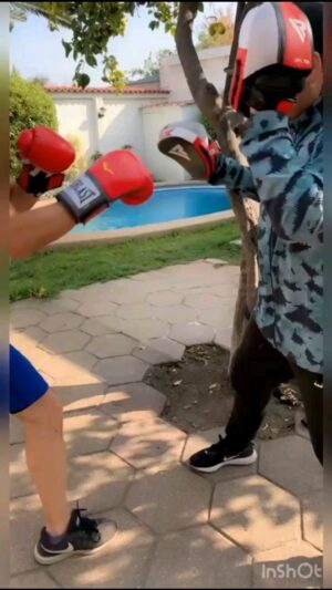 Rodrigo González Instagram - Puro sacrificio! #quesuene 
@_box_fit 
@carorickenberg