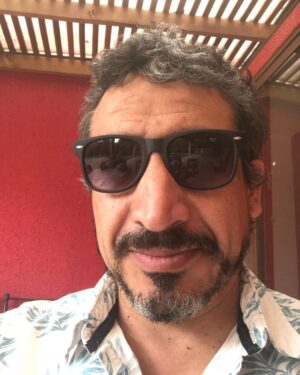 Rodrigo González Instagram - Como que cada día qué pasa me estoy pareciendo más al compadre moncho shishetudhdhahqgs

Todo por @robinsones.serie