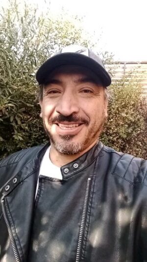 Rodrigo González Instagram - Este miércoles los chistes prohibidos y las rutinas censuradas. En exclusiva en @casa.comedia junto a @luzvioletadrag y @sebalayseca 
Entradas en @comedy_pass 
@comediaticket 
20:00 hrs.