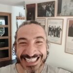 Rodrigo González Instagram - Nos vamos con nuevas funciones? El viernes 28 estaré en @patioegana dándolo todo! Entradas por @comediaplaycom Y el sábado 29 nos vamos a santa cruz, estaré en el @lospoetas.restaurante Reserve ya, show larga duración!
