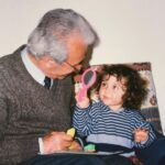 Rona Özkan Instagram - #dedem ❤️ weil diese Nähe & Besuche aktuell nicht möglich sind, ruft eure Liebsten an, lest ihnen etwas vor oder werdet anderweitig aktiv/kreativ 🙏🏼 #callyourgrandparents Viele können durch die aktuelle Situation nicht mal kurz an die frische Luft oder einkaufen und sind komplett isoliert von ihren Liebsten. Vor allem jetzt sollten wir für sie da sein, so wie sie immer für uns. #wirbleibenzuhause
