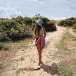 Rona Özkan Instagram - on passe par où ? Ile d'Oléron