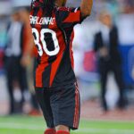 Ronaldinho Instagram - ✨ Midweek magic with Ronaldinho! 🎩⚽ #SempreMilan