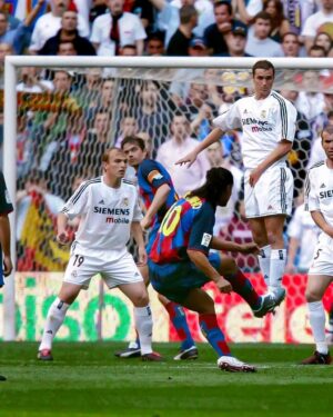 Ronaldinho Instagram - Lembranças #ElClasico!!!
Força Barça 🔴🔵