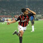 Ronaldinho Instagram - Meu primeiro gol pelo @acmilan ⚫🔴
