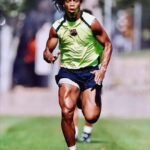 Ronaldinho Instagram - Treinando para o baile do bruxo. Fique ligado, dia 29/09 em todas as plataformas. 🤙🏾🧙🏽‍♂️ #bailedobruxo