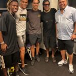 Ronaldinho Instagram - Carregou aí?? Kkkkkk 🇧🇷🤙🏾