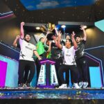 Ronaldinho Instagram - Somos campeões do mundo! A bruxaria rolou solta, e trouxemos a taça de volta para o Brasil 🇧🇷. Agradecemos os jogadores, toda a equipe técnica por essa campanha vitoriosa, e a nossa torcida que sempre esteve presente. 🧙🏽‍♂️🤙🏽🥇 #GOMGS #ffws2023