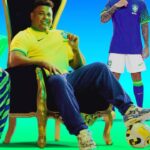 Ronaldo Instagram - Garra. É a vontade de seguir em frente. É sangue no olho. É pressão. Dentro e fora do campo. É driblar, pedalar, rabiscar, lutar. No país que não desiste nunca, garra é a segunda língua. É acreditar até o último segundo. É coletivo. Representa mais de 210 milhões de brasileiros. É a nossa Garra. Veste a garra. Nossa garra segue em frente. #vesteAGarra