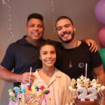 Ronaldo Instagram - Parabens meus amores! 🎉🎉🎉🎉🎉🎉 amo vcs! @rnldmusic @mariaalice.anl ❤️💙💜