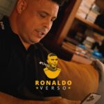 Ronaldo Instagram - E se eu tivesse apostado na carreira de médico? Ou na de ator? Talvez gamer? Uma série de apostas me transformou no Ronaldo que vocês conhecem, mas foi bem legal conhecer o RonaldoVerso com a Betfair. As opções são infinitas, mas o jogo é sempre outro! No final, ainda bem que apostei certo 😅 #Ronaldoverso #Betfair #multiverso #ad #JogueComResponsabilidade Atividade proibida para menores de 18 anos
