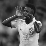 Ronaldo Instagram - Mais uma vez um episódio de racismo na @laliga. Mais uma vez com o @vinijr. Até quando? Enquanto houver impunidade e conivência, haverá racismo. É inadmissível que árbitros, Federação e autoridades também fiquem sem ação e que torcedores aplaudam tamanho absurdo. Basta. Vini, conte comigo na sua luta. Na nossa luta. 🖤✊🏿