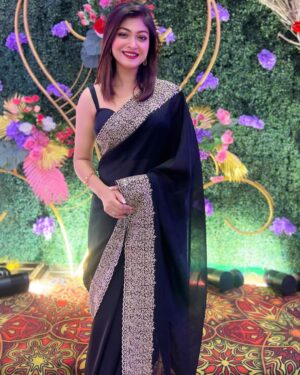 Rooqma Ray Instagram - Every day is a reason to celebrate when you wear BLACK.

#instagram #instagood #instadaily #instafashion #instalove #black #blacksaree #sareelove #indianwedding #weddingseason #instaphoto