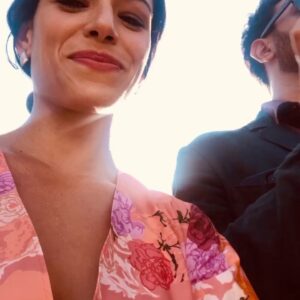 Rosa Diletta Rossi Instagram - Forse l’estate ha finito di vivere.
Si sono fatte rare anche le cicale.
Sentirne ancora una che scricchia è un tuffo nel sangue (…)

È morto solo chi pensa alle cicale.
Se non se n’è avveduto il torto è suo.

NIENTE DI GRAVE 
E. Montale 

#estate #seichiaracomeibacichehoperduto