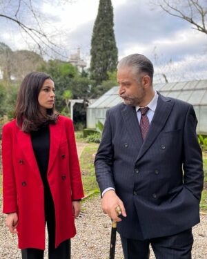 Rosa Diletta Rossi Instagram - Conservo questi ricordi gelosamente…
Alcuni incontri sono talmente rari da farteli sembrare dei regali della vita. 
Senza la squadra straordinaria di cast tecnico e artistico #mariacorleone non avrebbe preso vita. 
A loro, ognuno di loro va la mia più grande riconoscenza. 
Uno su tutti va a @mancio78 che ha saputo guidarci con garbo e attenzione, che non ha mai mancato il dialogo e la generosità, che ha un talento autentico e pieno di vita. 

Vi aspettiamo con ansia!