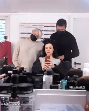 Rosa Diletta Rossi Instagram - Conservo questi ricordi gelosamente…
Alcuni incontri sono talmente rari da farteli sembrare dei regali della vita. 
Senza la squadra straordinaria di cast tecnico e artistico #mariacorleone non avrebbe preso vita. 
A loro, ognuno di loro va la mia più grande riconoscenza. 
Uno su tutti va a @mancio78 che ha saputo guidarci con garbo e attenzione, che non ha mai mancato il dialogo e la generosità, che ha un talento autentico e pieno di vita. 

Vi aspettiamo con ansia!