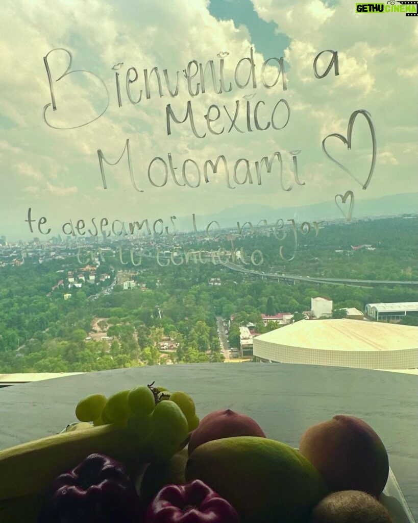 Rosalía Instagram - Adios México te amo mucho y te veo pronto👋🥰 Mexico City, Mexico