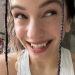 Rosalía Instagram - Salimos de noche y llegamos de día🌙