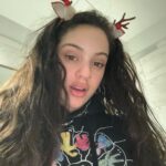 Rosalía Instagram - 🎄🧚‍♀️❤️🍫❄️💌🕊️⛸️🛷🎻🧸✌️✨FELIZ NAVIDADDDDDDDDz