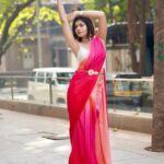 Ruchira Jadhav Instagram - Flaunting everything that I have.. Saree & Smiles….💖🧡 📸 : @javaharphotography