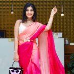 Ruchira Jadhav Instagram - Flaunting everything that I have.. Saree & Smiles….💖🧡 📸 : @javaharphotography