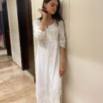 Ruhanika Dhawan Instagram - Smile more frown less! #dontworrybehappy #fyp Wearing: @amaya_chikan