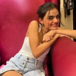 Ruhanika Dhawan Instagram - Smile sparkle shine ✨