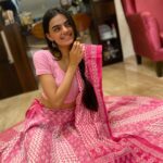 Ruhanika Dhawan Instagram – राधा की भक्ति , मुरली की मिठास , 
माखन का स्वाद और गोपियों का रास , 
आओ सब मिलके बनाते हैं जन्माष्टमी का दिन ख़ास।
श्रीकृष्ण जन्‍माष्‍टमी की हार्दिक शुभकामनाएं