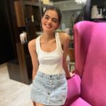Ruhanika Dhawan Instagram - Smile sparkle shine ✨