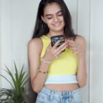Ruhanika Dhawan Instagram - It’s the holiday season and that calls for TRAVELLING! TOODLESS 😉 😉 Bags so good that I can’t stop with excuses to travel. So travel in style only with @amtouristerin ‘s New Kid on the Block Collection that makes you look cool and super stylish ❤️ Head over to Amazon.in, Flipkart or a store near you to get your hands on these bags! ✅ #AmericanTourister #AmericanTouristerIndia #KidsCollection #NewKidOnTheBlock #KidsBags #LuggageBags #Backpacks #Reels #TeenagerBags