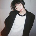 Ruka Instagram - 【Sponsored】 台北の温度は秋くらいな感じ とても気持ち良いー お気に入りのオーバーサイズアウター メンズスタイルな感じで ブラックホワイトコーデ 相変わらずソニーのヘッドホンでLookを決めて 自由とクールな感じでー♪ #PR #ソニーヘッドホン #styles #WHCH720N Sponsored by Sony Marketing Inc.