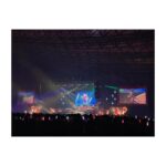 Rumi Okubo Instagram - ⁡ テレビアニメ【推しの子】 苺プロダクション☆ファン感謝祭2023🍓 ⁡ オフショットその①！ まずはソロのオフショットです！ ⁡ トークパートはイエローをメインにした 可愛らしくも大人っぽい衣装でした！ スタイリストは原田幸枝さん👗 大きい星のピアスもお気に入りです🌟 ⁡ ⁡ ライブパートはなんとあのアイドル衣装製作で 有名なオサレカンパニーさん🤵‍♀️✨ MEMちょはショートパンツだったので、 中が見えすぎないよう原作ではニーハイなのですが、 今回はタイツにしてもらいました！ こちらからの細かい要望にも応えてくださり、 細部までこだわって頂き… 「本当に新生B小町の衣装だー！！！」 って最初に見た時は感動しました🥺✨ ⁡ 踊りやすくて、可愛くて、着るのが 毎回楽しかったです💛 ありがとうございました！ ⁡ MEMちょぬいと同じ格好してるー♪って イベント中もぬい連れ回してました(笑) ⁡ ⁡ そしてマネージャーが撮ってくださった、 ライブ中の後ろからの舞台の風景も 舞台上の私たちからは見えないので とても新鮮でした！ たくさんのサイリウムの海…✨ どのキャラも好きだし、 どんなカラーでも嬉しいですが、 やっぱり黄色のサイリウムを見ると 元気が出ました！！ ちゃんと見えてたよ、君のサイリウム！！！ ありがとうーーー💛💛💛 ⁡ ⁡ 実はちゃんと衣装着て歌って踊ってのライブは すごく久しぶりだったので、 身体作るのも体力作るのも最初は心配だったのですが、 最初の頃から長年やっていた七森中ごらく部が めちゃくちゃ歌って踊ってのコンテンツだったので、 ちゃんと身体が感覚を覚えていて、 振り付けも割とスムーズに入りましたし 個人的に自分の大事なポイントは 「歌って踊っている最中はどんなに大変でも、 笑顔でいること！！」(歌詞の内容によっては 違う時もありますが…) なんですけど、それも含め、パフォーマンスが しっかり私の中に根付いているというか…！ ちゃんと今まで経験したことって 身体が覚えてて、身になっているんだなぁって、 こっそり感心したりしてました…笑 ⁡ 経験してきたことも、 きっと今経験したことも、 これからの私の力になっていくんだな。 そんな風に思えるライブでした。 ⁡ ⁡ 配信をご購入の方は12月3日の期限までは 何度でも見られるので、 イベントをたくさん見てくださいねー！！ ⁡ ⁡ ⁡ ⁡ その②へ続く〜！ ⁡ ⁡ ⁡ #推しの子 #苺プロダクションファン感謝祭2023 #大久保瑠美 #MEMちょ ⁡ ⁡ ⁡