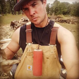 Ryan Merriman Instagram - When you show up to split wood all day and you left your headphones at home....country #lifehack 😉 #tunes are a must. #reddirt #redneck #merica