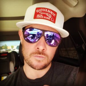Ryan Merriman Instagram - If ya don't know now ya know!!....reppin my new lid by @giovannieandthehiredguns 
Also yes I'm in a Braums drive through 🤪