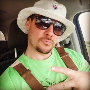 Ryan Merriman Instagram - Yard work swagger was on point today!! Felt cute might delete later 🤣 #stayhome #staysafe #getoutside