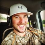 Ryan Merriman Instagram - When the jams are so good on your headphones you forget you're still wearing them while driving!😂 #headedtothegym @shortpar4 #riseandgrind #mondaymotivation