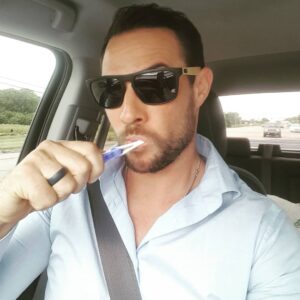 Ryan Merriman Instagram - Every actor has brushed their teeth in the car☝️...if you say you haven't, you're lying.
#hustle #pickandroll #cantstopwontstop