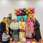 Saba Ibrahim Instagram - Bubly ka Bride to be ❤️🎂 Aane wali zindagi ke liye bohot sari duaayen 🤲🏽 @yasmin__dy 👫 🤲🏽