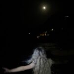 Sabrina Carpenter Instagram - comment if u own a mega yacht
