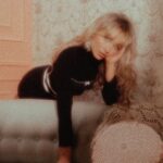 Sabrina Carpenter Instagram - @voguephilippines by @shairaluna 🤍