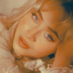 Sabrina Carpenter Instagram - @voguephilippines by @shairaluna 🤍