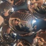 Sabrina Carpenter Instagram - i don’t singapore i sing amazing