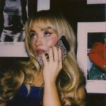 Sabrina Carpenter Instagram - i got my #GalaxyZFlip4 and i got all my girlsssss going hands free #TeamGalaxy #Ad