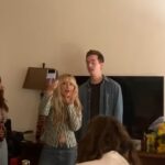 Sabrina Carpenter Instagram - i got my #GalaxyZFlip4 and i got all my girlsssss going hands free #TeamGalaxy #Ad