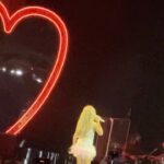 Sabrina Carpenter Instagram - ft lauderdale u were a perfect first show ughhhhhh i love u ! happy emails i can’t send fwd: day💌 see u tonight St. Petersburg plz drink water and wear green i am Irish