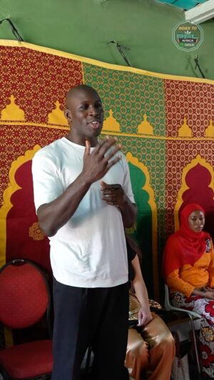 Sadibou Sy Instagram - Sadibou Sy passing on knowledge to the next generation in Senegal 🇸🇳

Road To PFL Africa | B2YB @bets.io