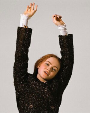 Sadie Sink Instagram - Merci beaucoup @lofficielparis ❤️
Photos by my favorite @katiemccurdy_ 
Styling by @jenjalouse 💕
#lofficiel #lofficielparis #CHANELMetiersdArt