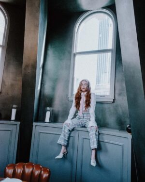 Sadie Sink Instagram - Flaunt!