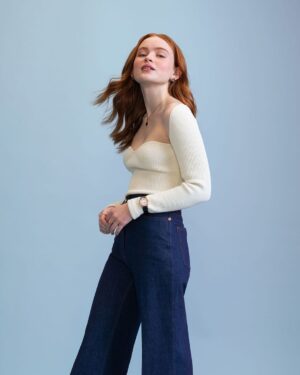 Sadie Sink Instagram - Feeling happy with @chopard 
#chopardhappydiamonds #whatmakesmehappy